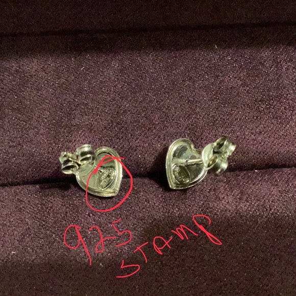 Post Heart small Coral & Sterling earring - Picture 6 of 6